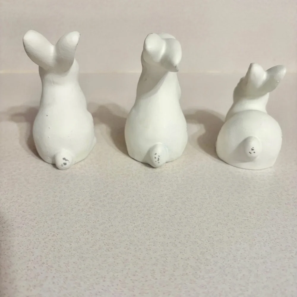 Target bullseye ceramic Easter Bunny figurine set
